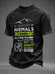 Men's Unterschätze Niemals Einen Alten Mann Mit Einem E-Bike Short Sleeves T-shirt