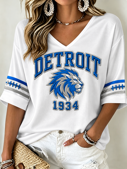 Women's Mid-length Sleeves V-Neck T-Shirt